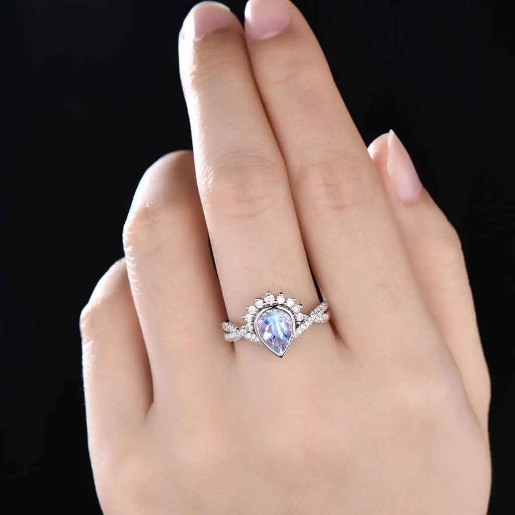 14K/18K Vintage Pear Shaped  Moonstone Engagement Ring Twisted Band Engagement Ring
