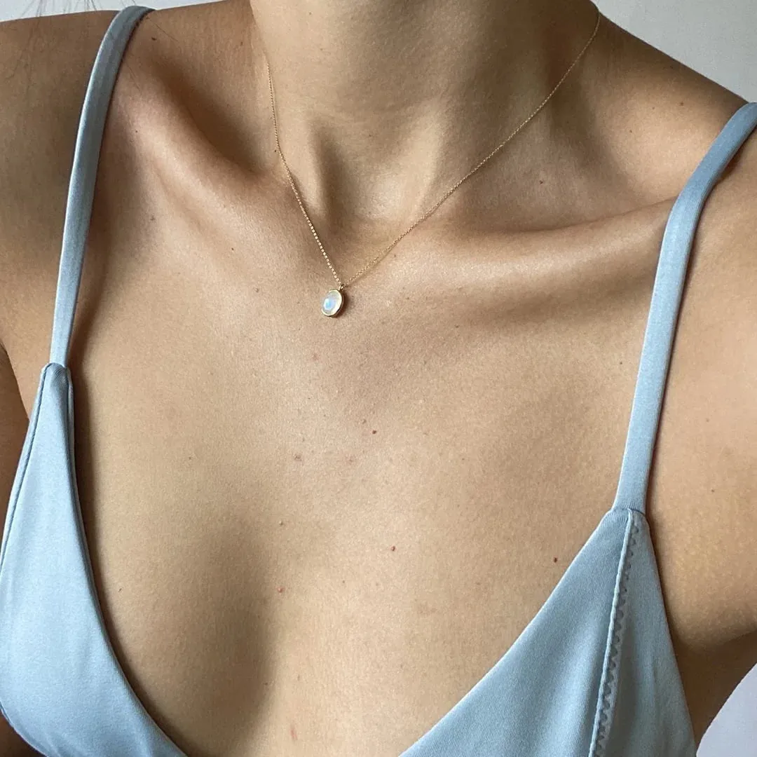 18K Gold Eve Moonstone Necklace