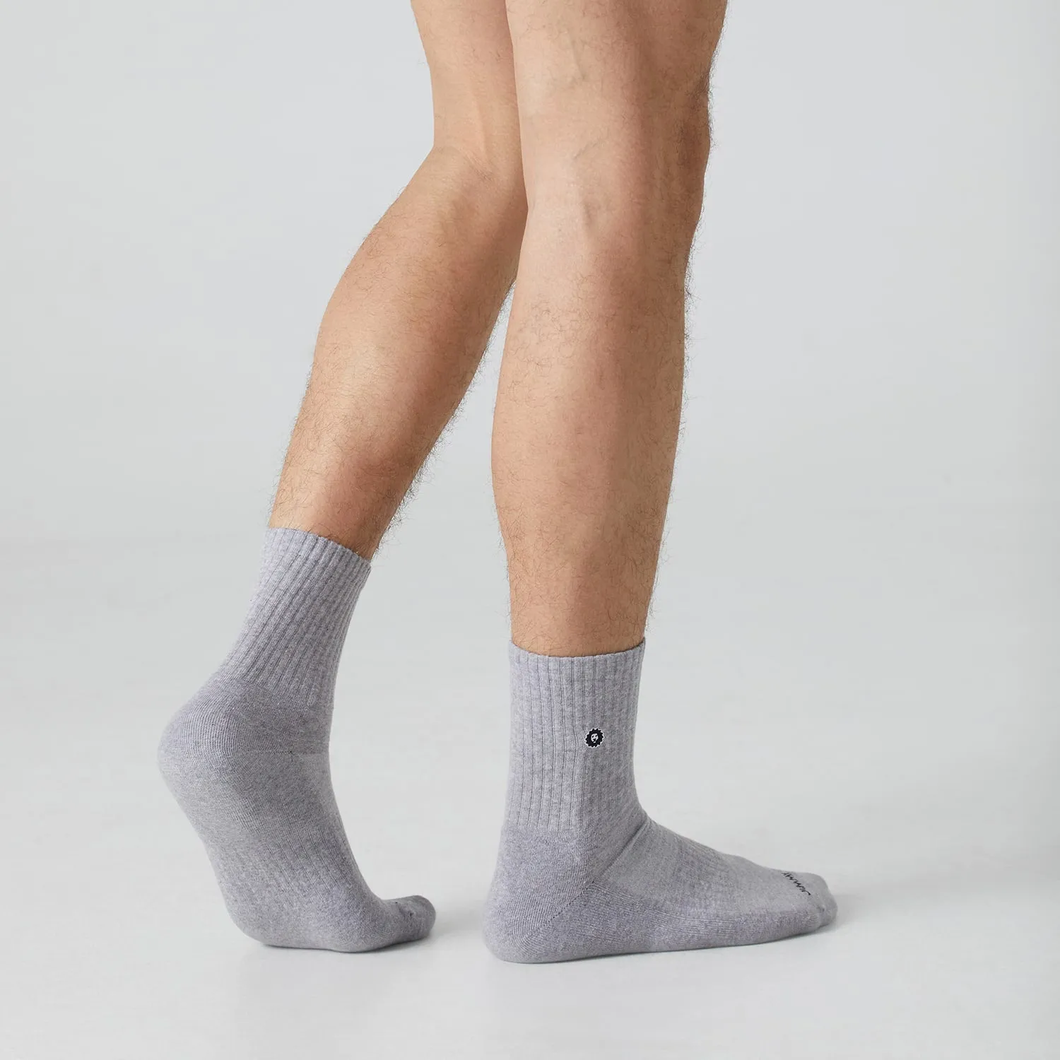 Athletic Essentials Lion Quarter - Grey