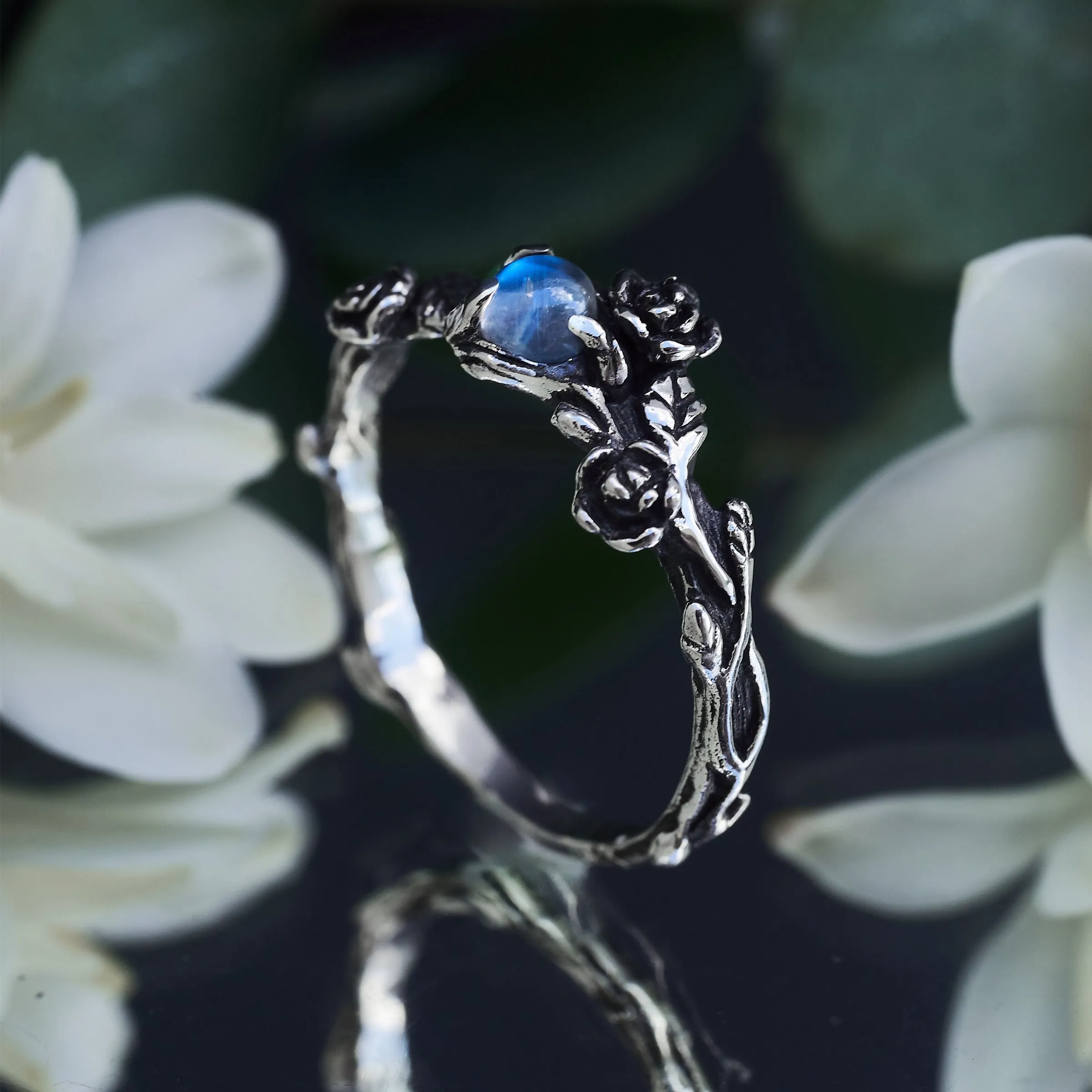Engagement Moonstone Ring "Estée"