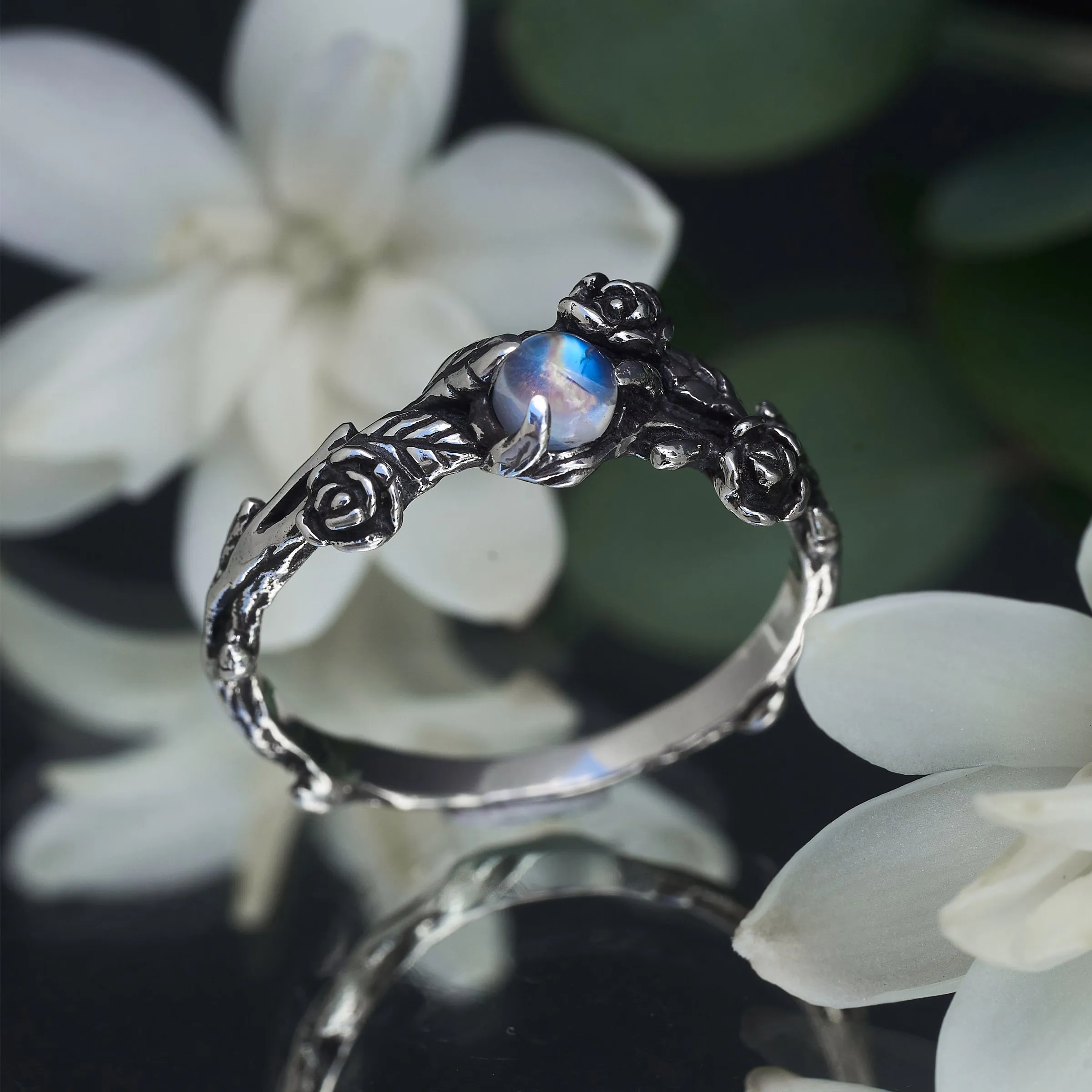 Engagement Moonstone Ring "Estée"