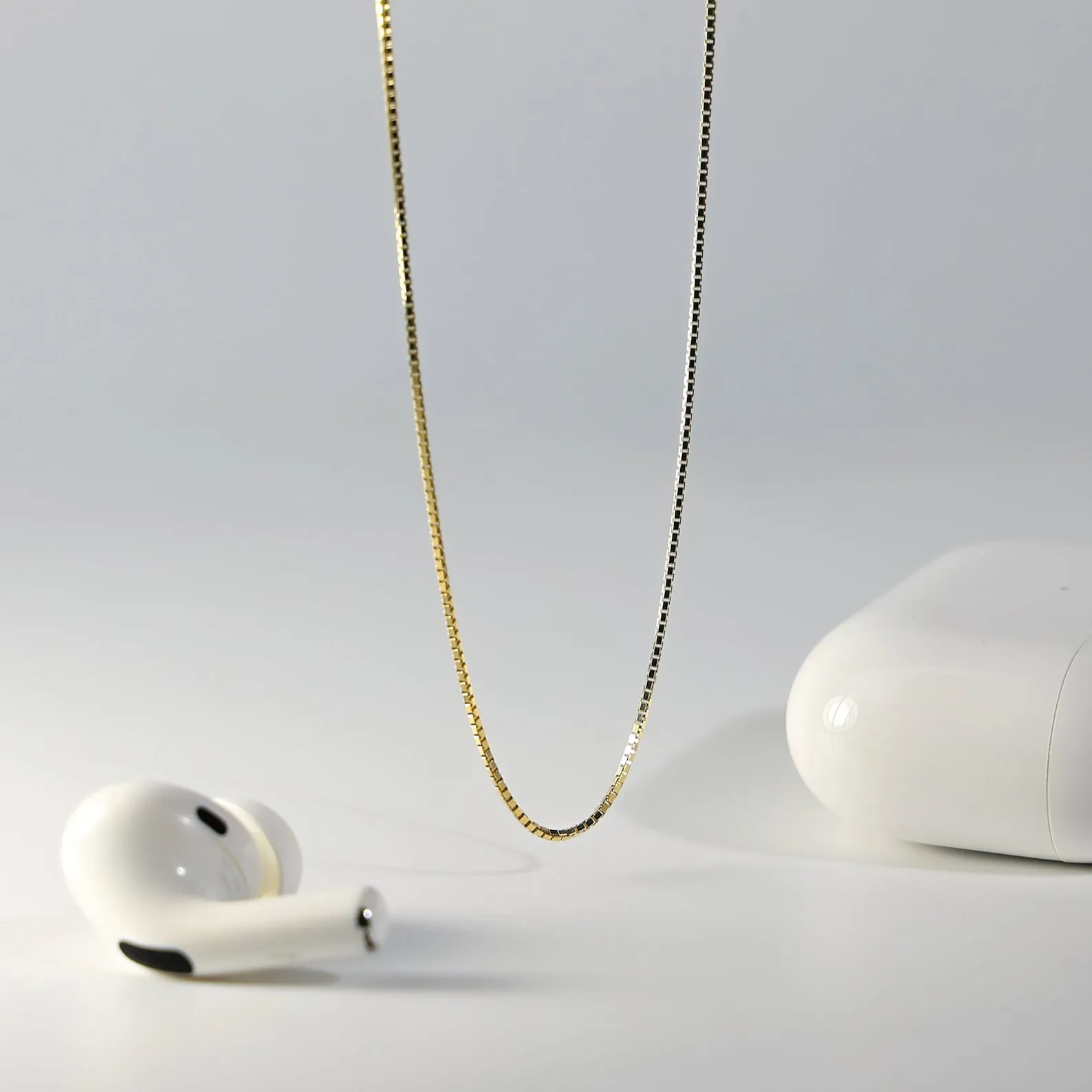Gold Letter W Pendants | A-Z Gold Pendants
