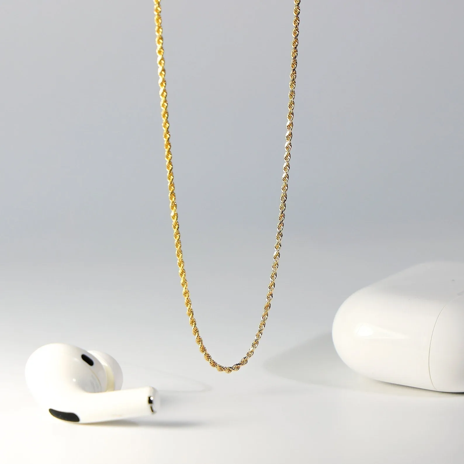 Gold Letter W Pendants | A-Z Gold Pendants