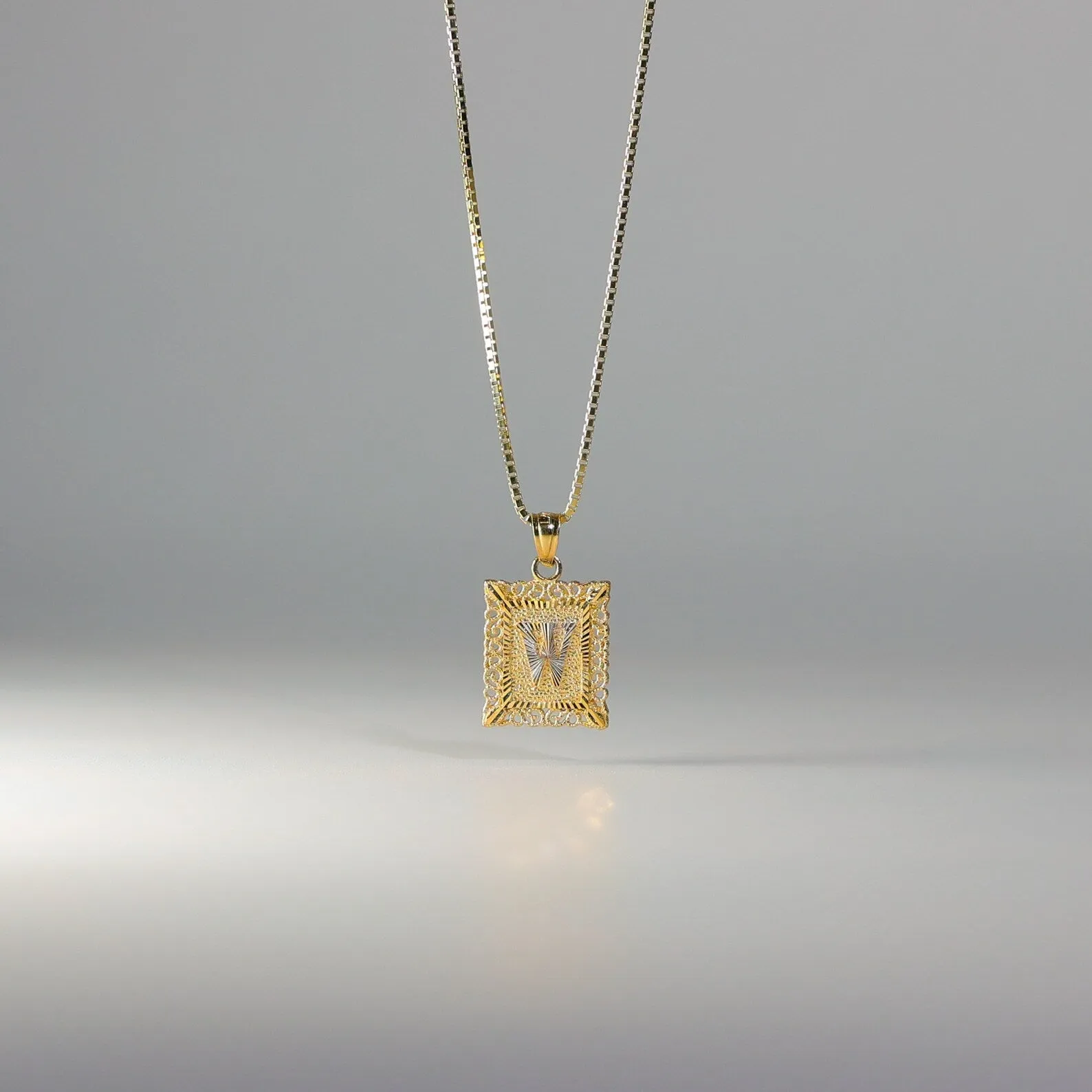Gold Letter W Pendants | A-Z Gold Pendants