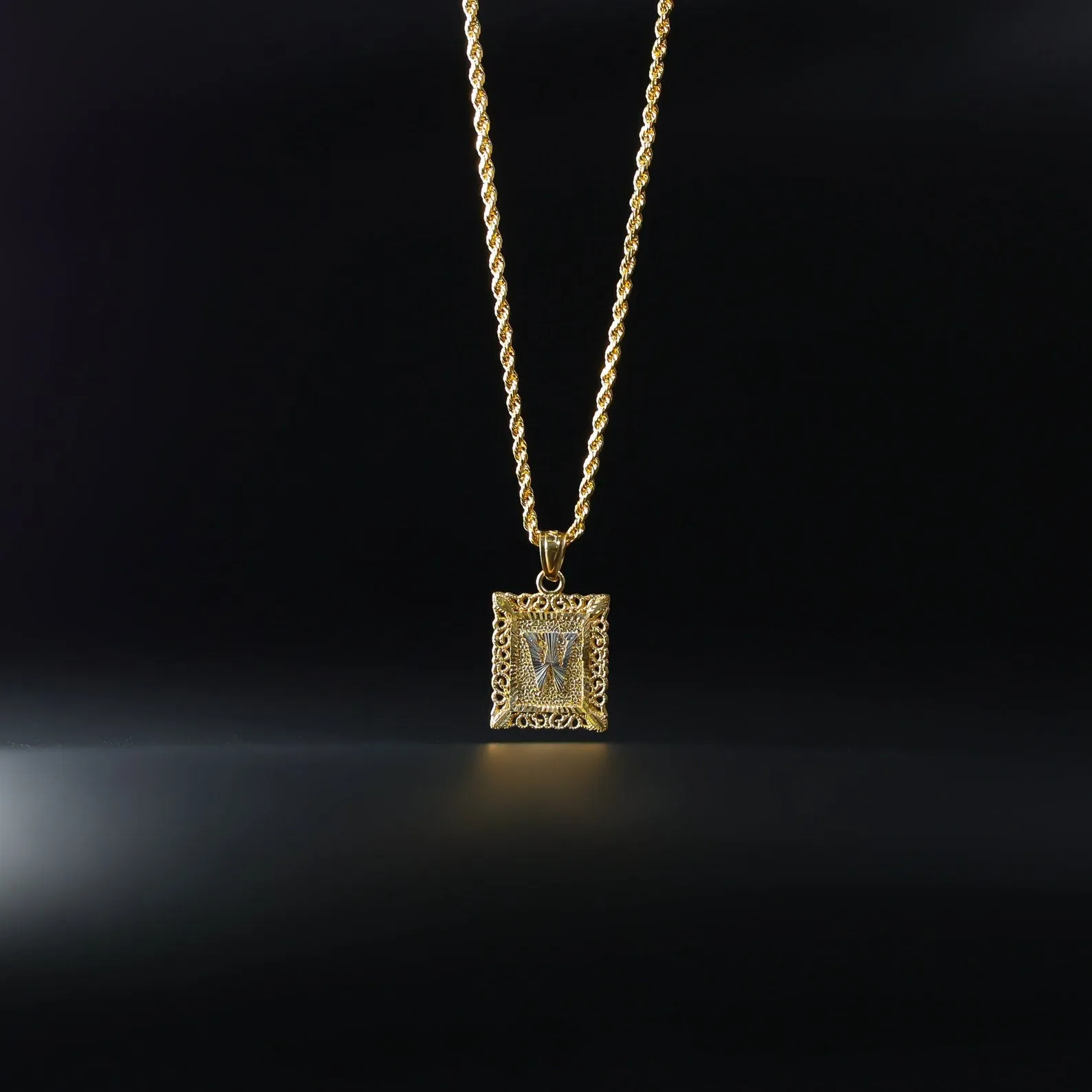 Gold Letter W Pendants | A-Z Gold Pendants