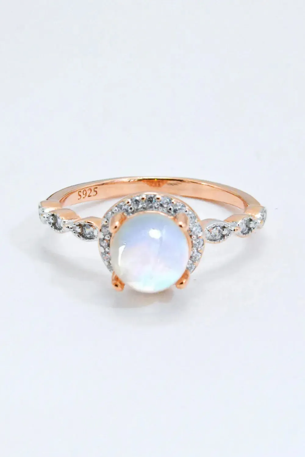 LOVCIA Round Moonstone Ring