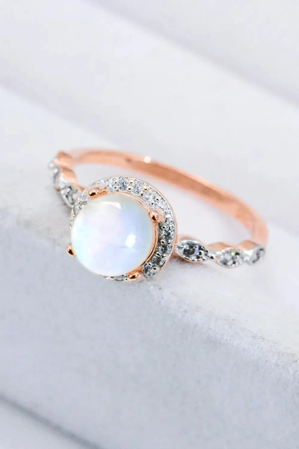 LOVCIA Round Moonstone Ring