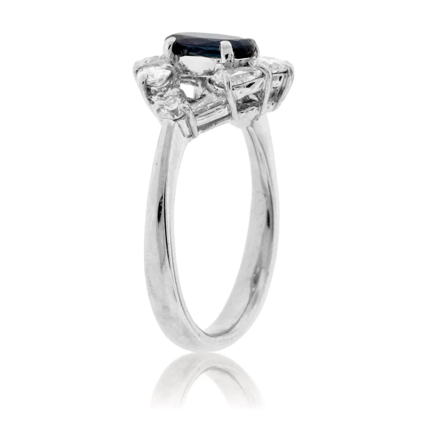 Oval-Shape Alexandrite & Diamond Vintage Style Ring