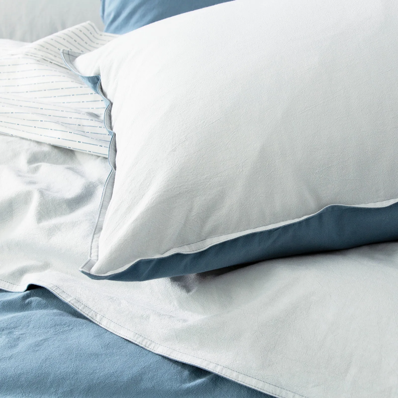 Renee Taylor Essentials Vintage stone washed reversible Quilt Cover Set - Blue
