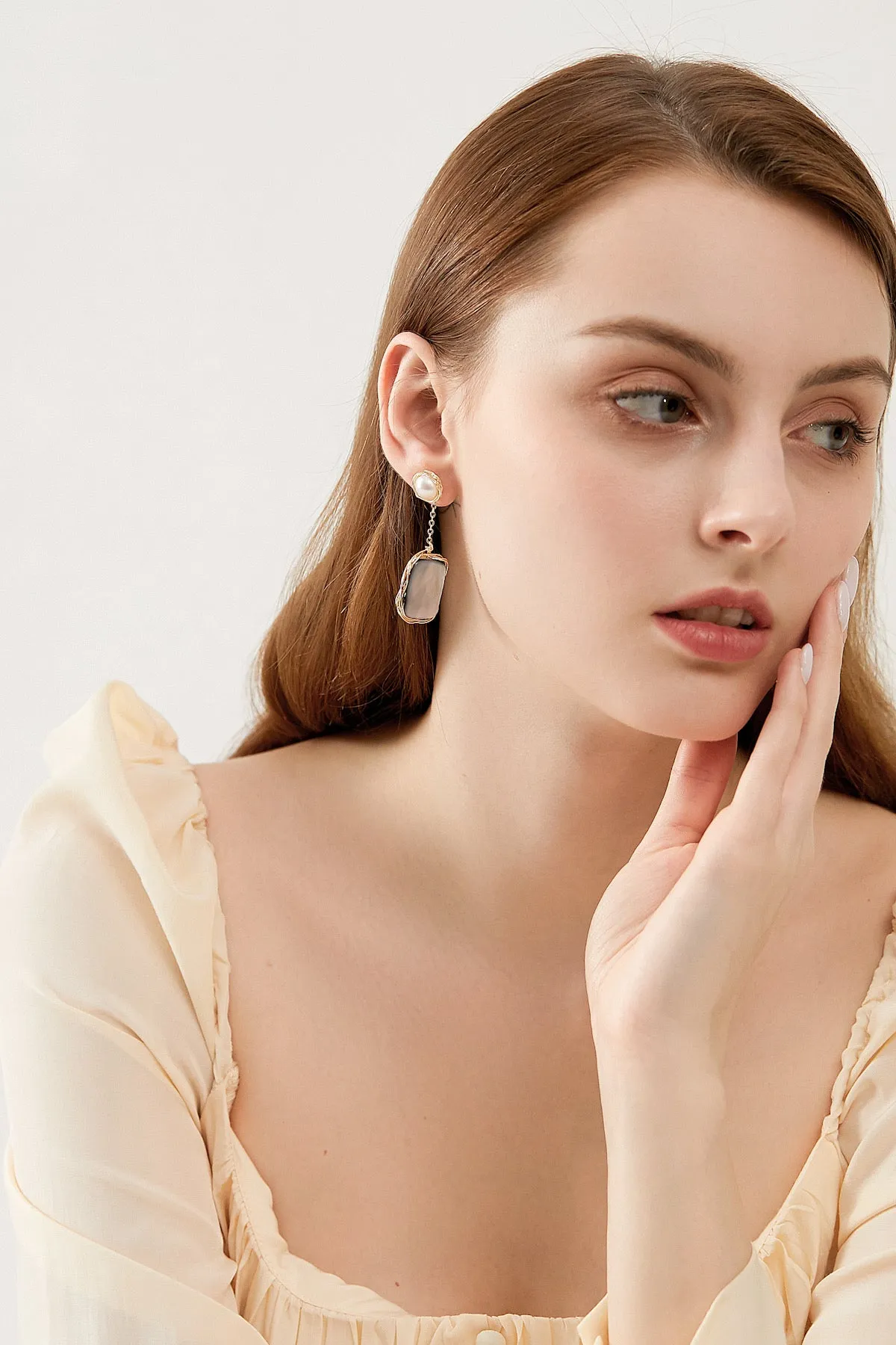 Sacha 18K Gold Mother of Pearl Drop Earrings