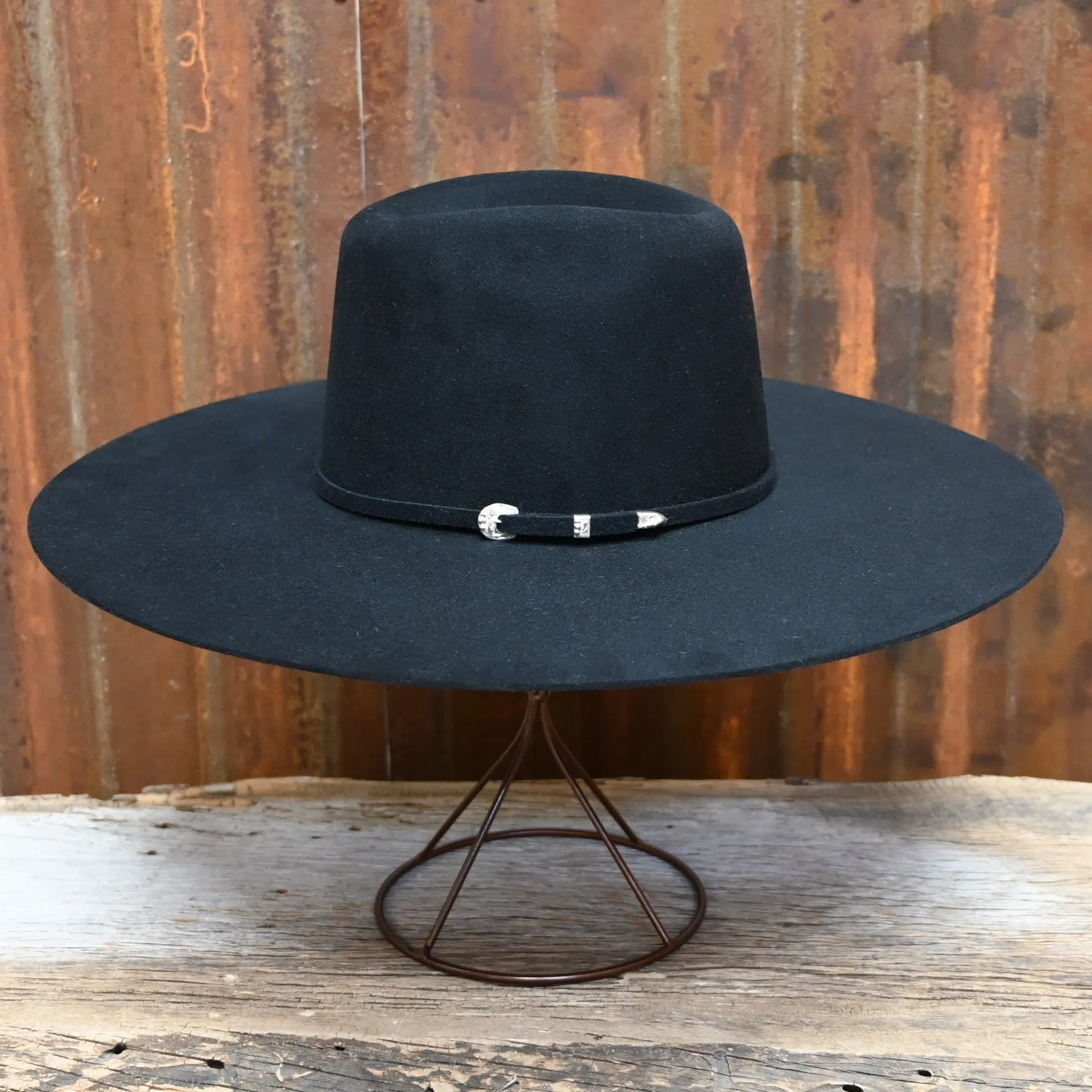 Serratelli 8X Phoenix 5" Flat Brim Open Crown in Black