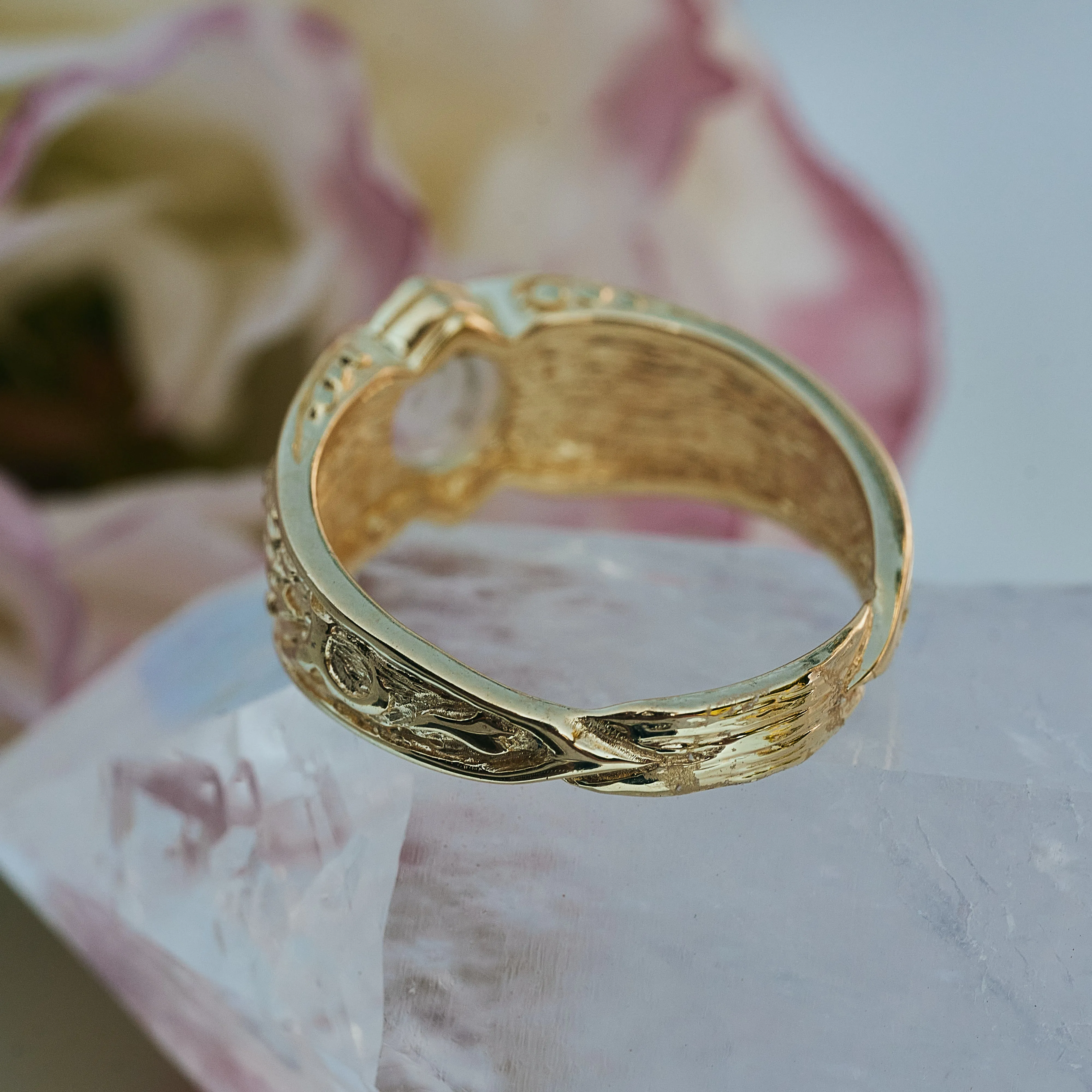 Solid Gold Moonstone Engagement ring "Wolf"
