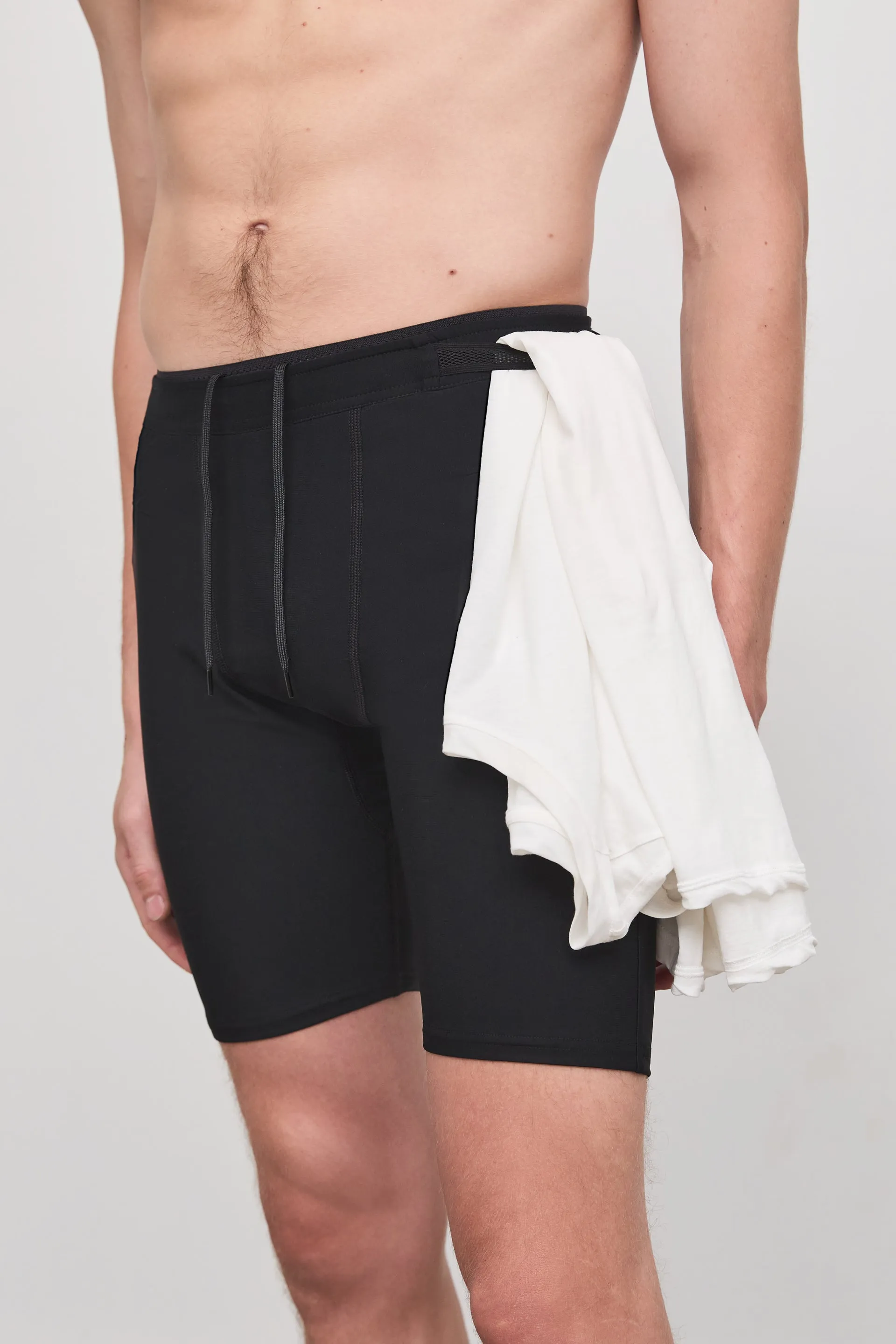 STRAND SHORT