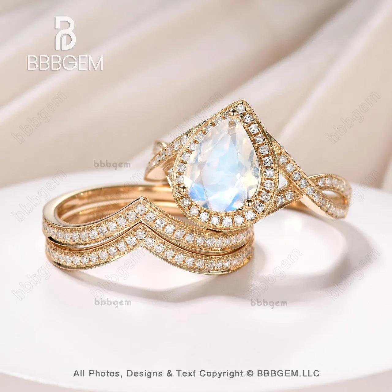 Vintage 3pcs Pear Moonstone Diamond Twisting Split Shank Bridal Cocktail Ring Set in 18k Yellow Gold 2.2 Carat