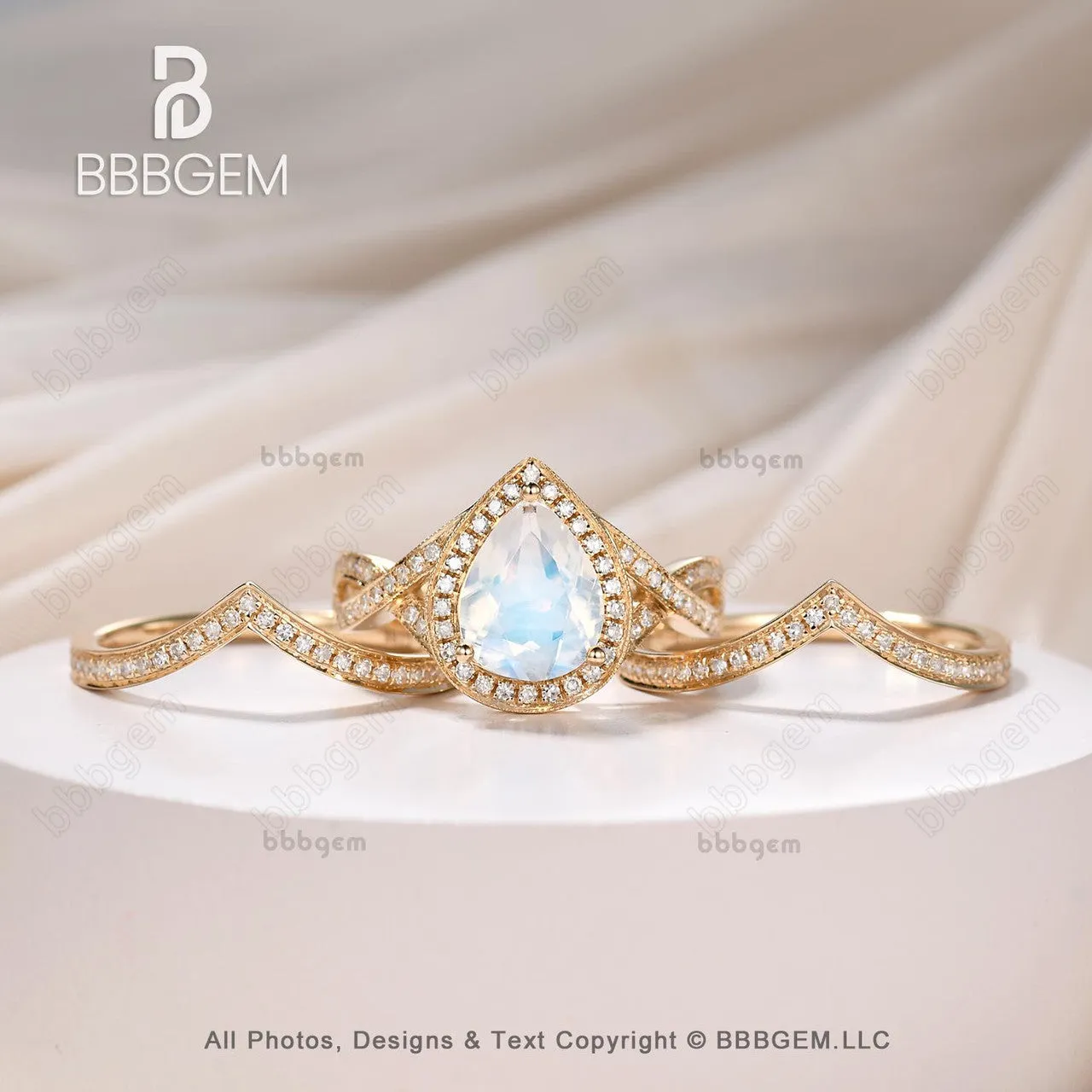 Vintage 3pcs Pear Moonstone Diamond Twisting Split Shank Bridal Cocktail Ring Set in 18k Yellow Gold 2.2 Carat