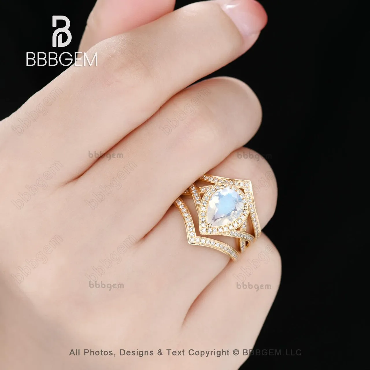 Vintage 3pcs Pear Moonstone Diamond Twisting Split Shank Bridal Cocktail Ring Set in 18k Yellow Gold 2.2 Carat