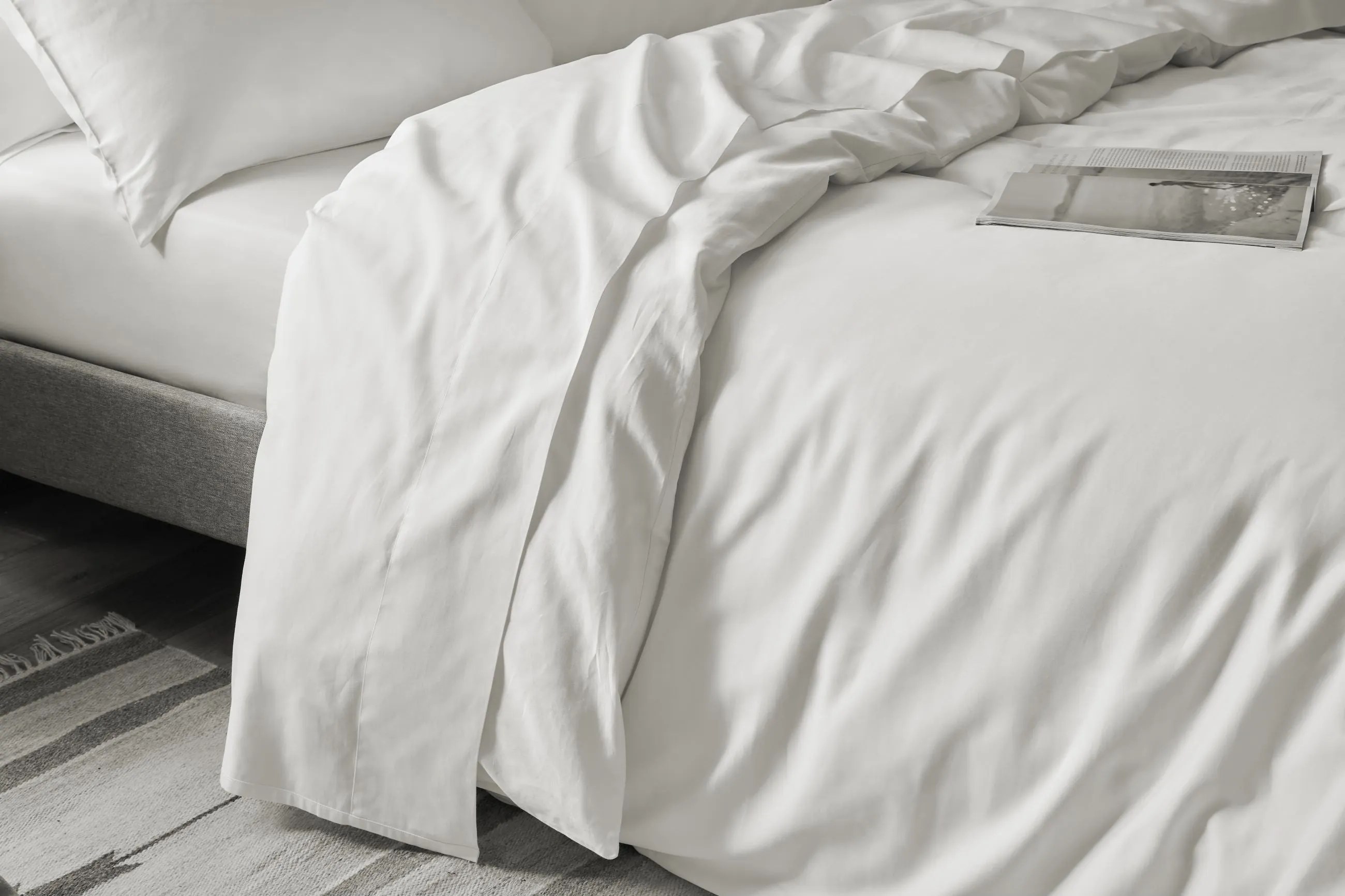 White Duvet Cover Set: Duvet Cover Set: 1 Duvet Cover & 2 Oxford Pillow Cases: 100% Organic Cotton