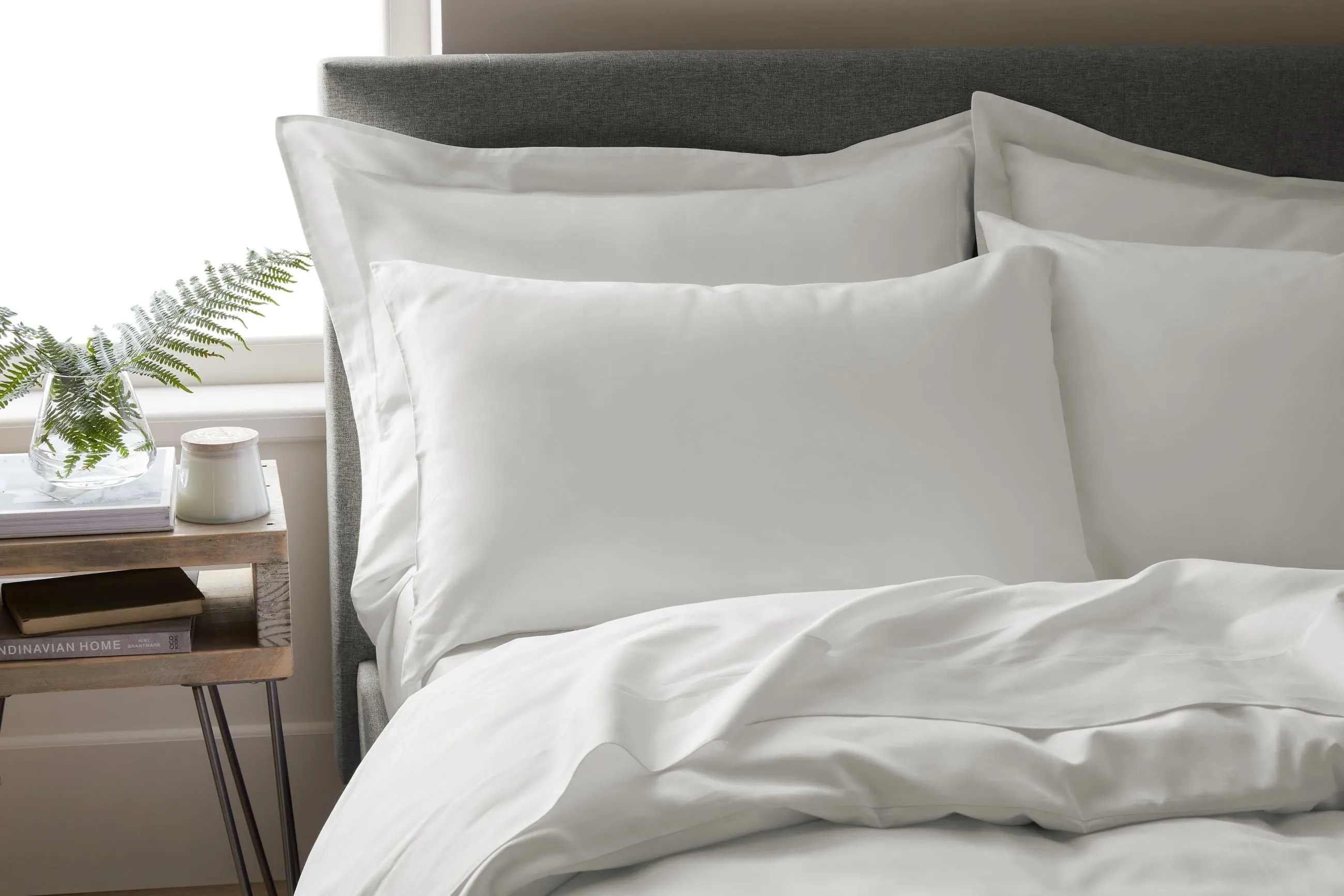 White Duvet Cover Set: Duvet Cover Set: 1 Duvet Cover & 2 Oxford Pillow Cases: 100% Organic Cotton